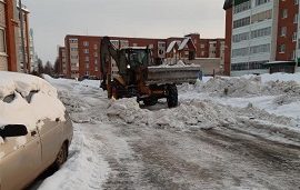Механизированная уборка придомовой территории по адресу ул. Нижнемуллинская, 9а