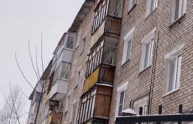 Уборка снега и наледи с кровли домов