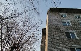 Уборка снега с кровли дома по адресу ул. Борчанинова, 7